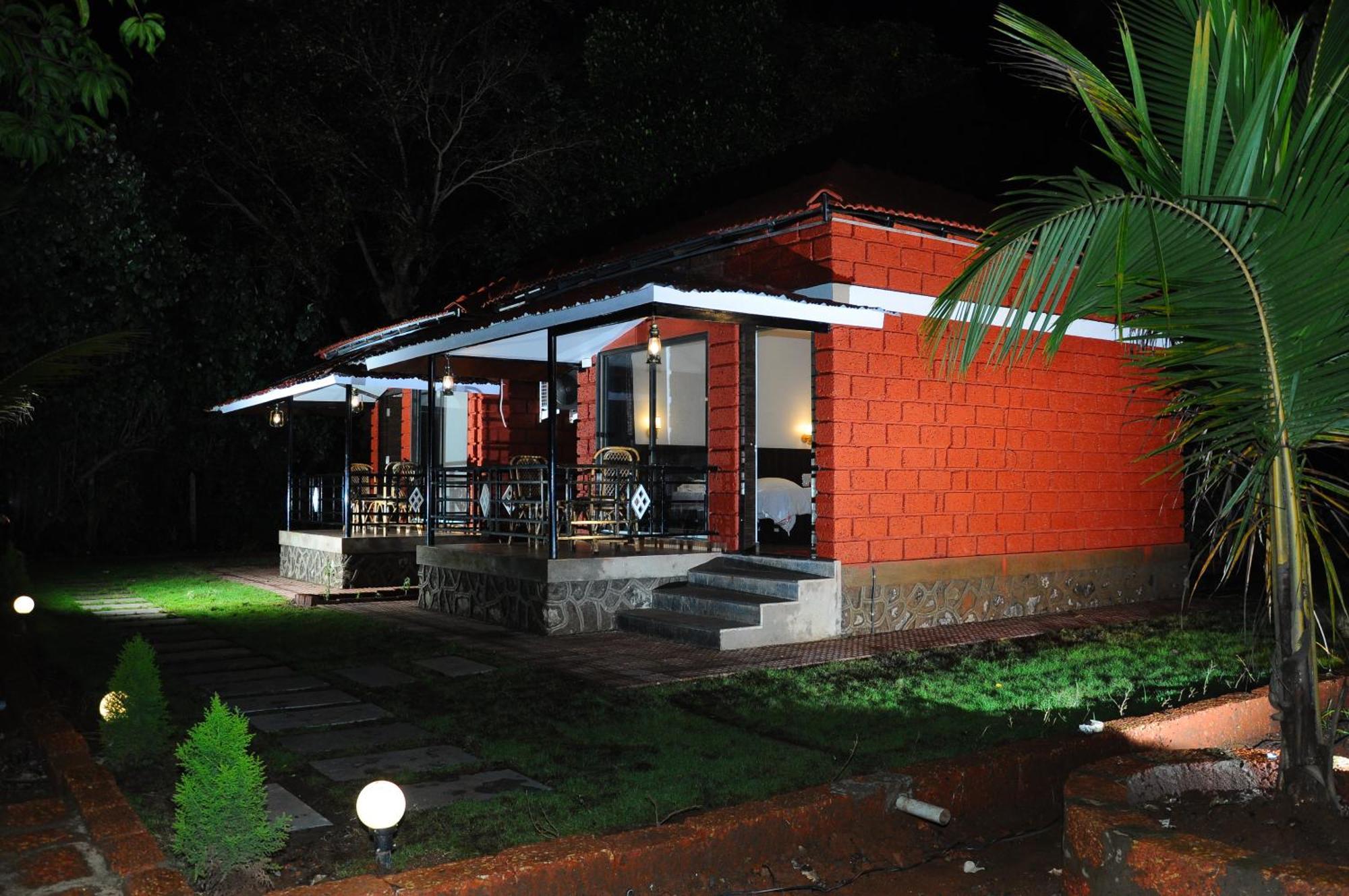 เรด รูฟ ฟาร์มเฮาส์ Villa ชิปลุน ภายนอก รูปภาพ